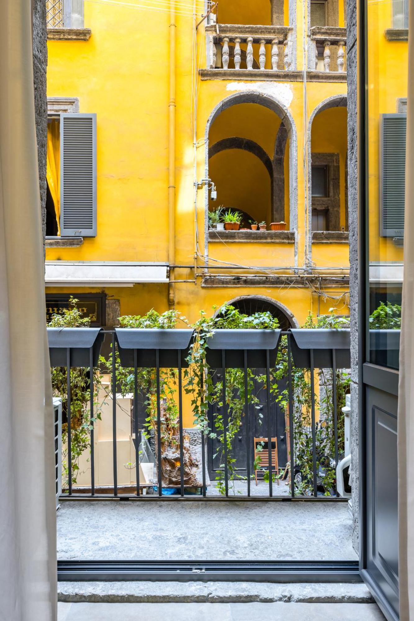 Palazzo Mormando - Industrial Apartment 那不勒斯 外观 照片