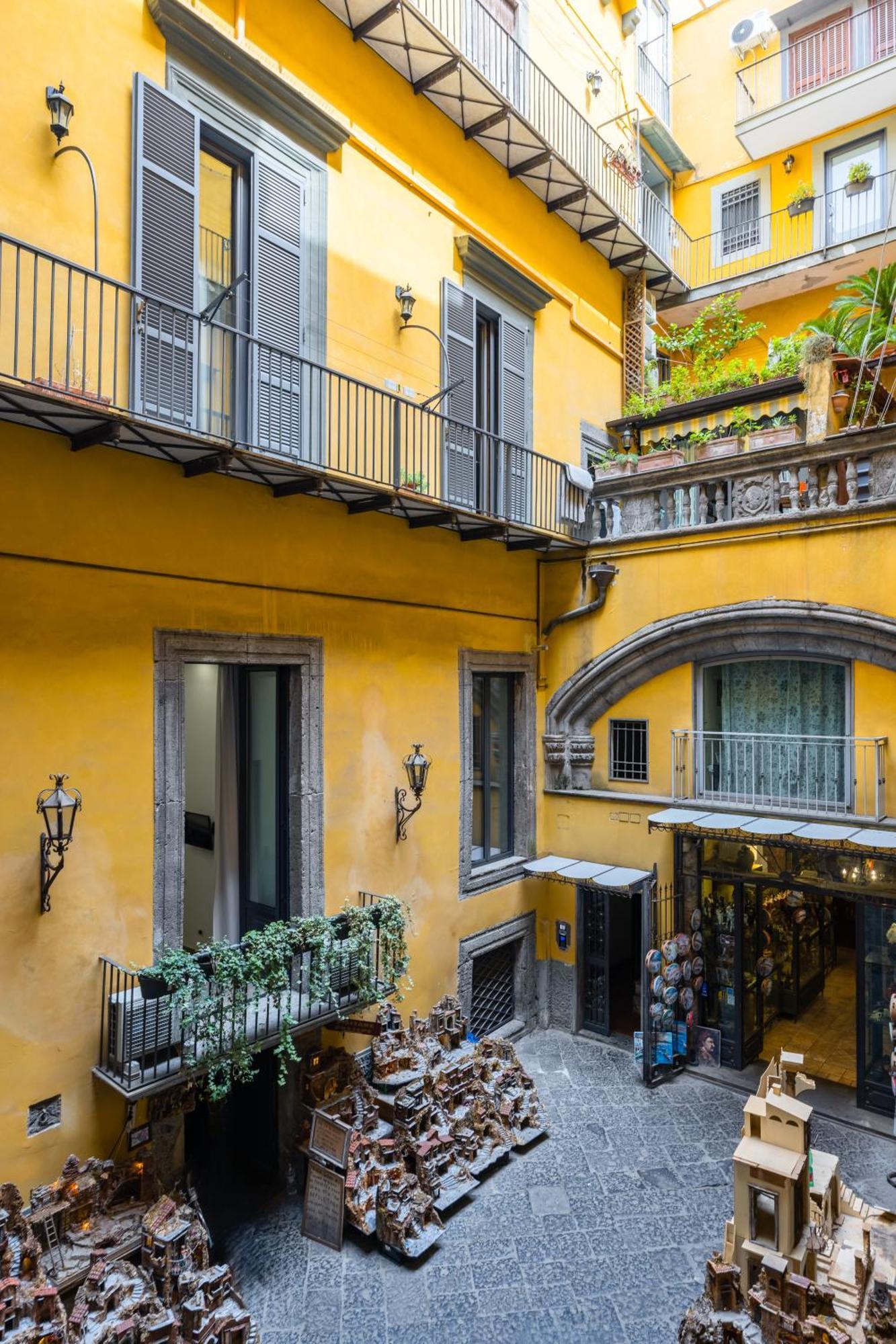 Palazzo Mormando - Industrial Apartment 那不勒斯 外观 照片